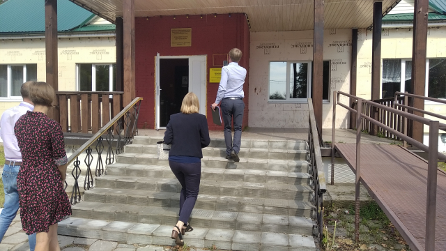 Сотрудники Контрольно-счетной палаты осматривают подразделения ЦКС в Рузском округе
