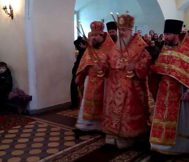 Епископ Тихон провел божественную литургию в Рузском округе