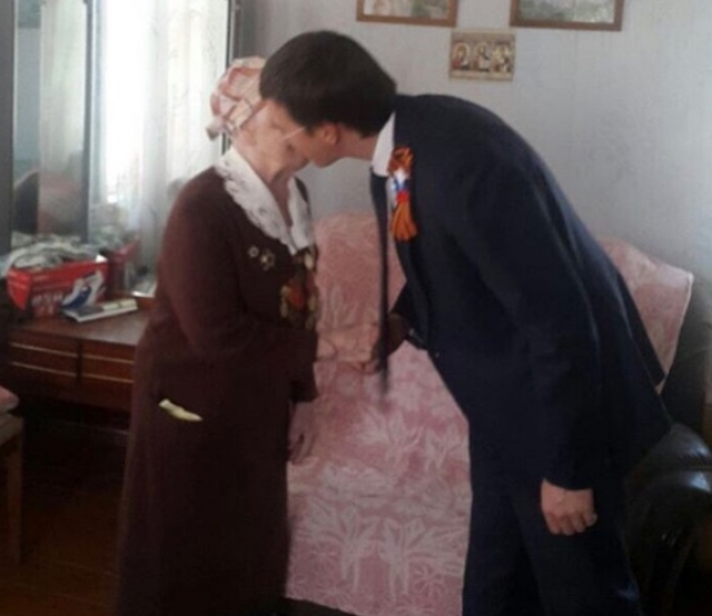 В Рузском городском округе ветеранов поздравляют с наступающим Днем Победы