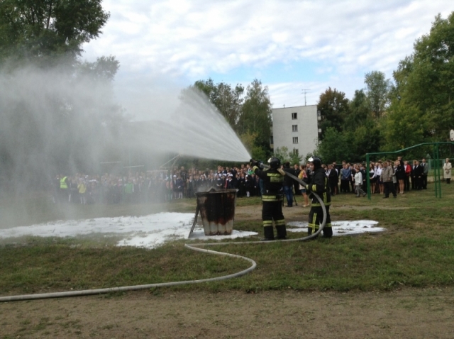 Пожарные Московской области проводят уроки безопасности в образовательных учреждениях