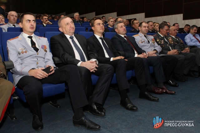 Глава Рузского городского округа поздравил полицейских с профессиональным праздником
