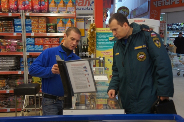 В Московской области контролируется пожарная безопасность мест хранения и продажи пиротехники 