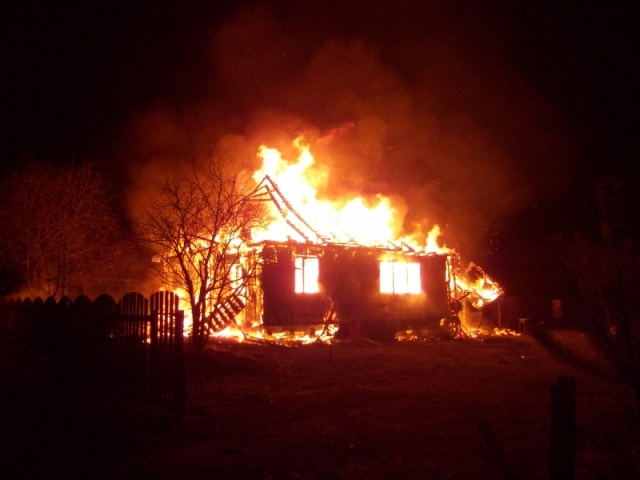 В деревне Михайловское сгорел частный дом 