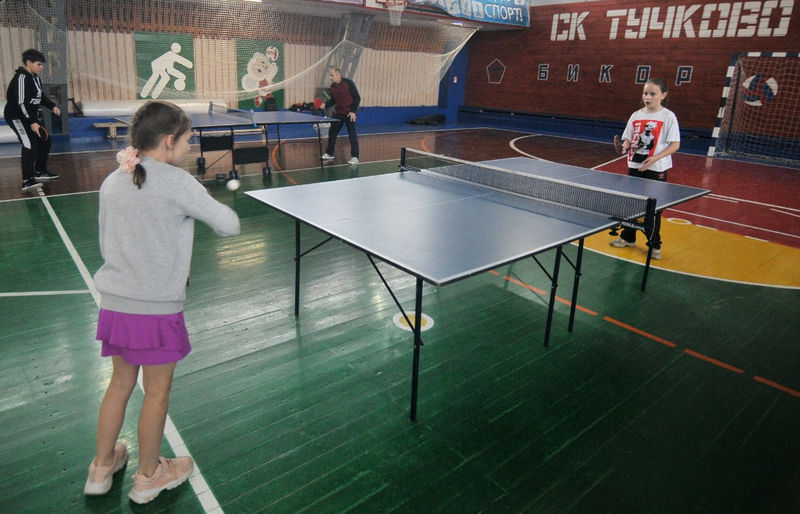 В Тучково играли в теннис