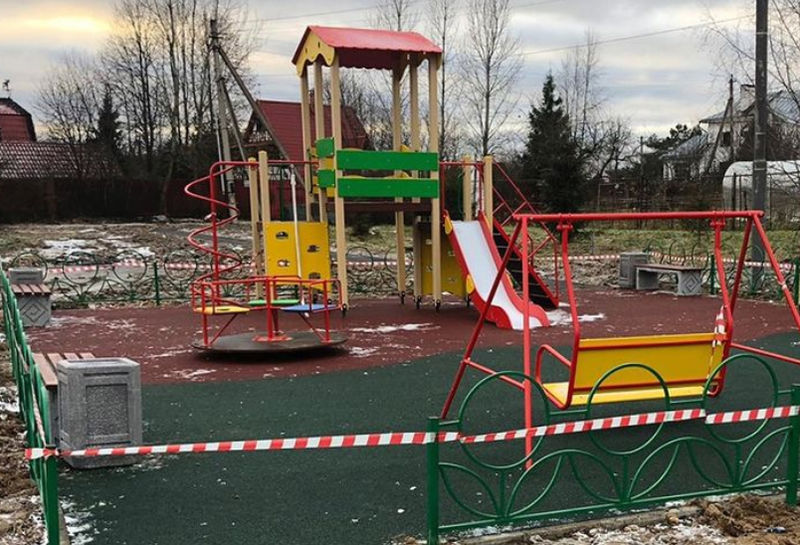  В Рузском округе установили две детские площадки