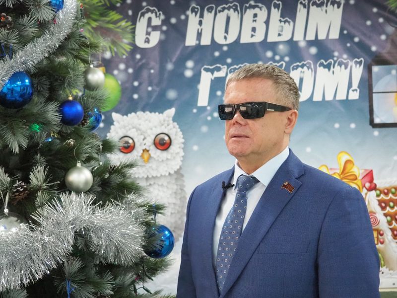 Владимир Вшивцев поздравил ружан с Новым годом