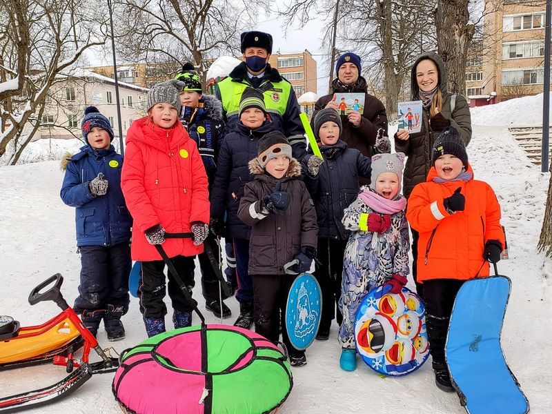 Госавтоинспекция Рузского округа — о безопасности детей в новогодние праздники 
