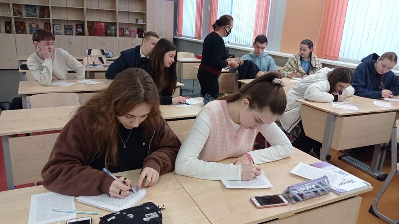 Тучковцы отметили Международный день ручного письма