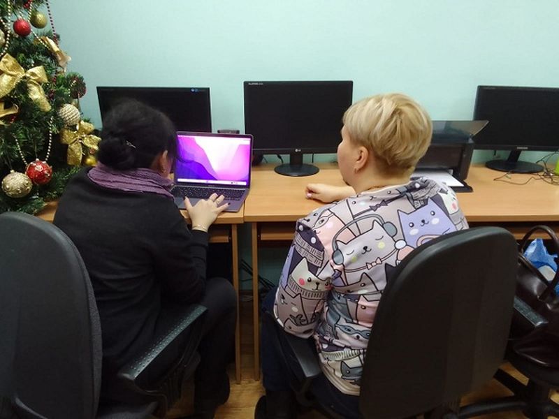 Рузские долголеты продолжают посещать компьютерные курсы