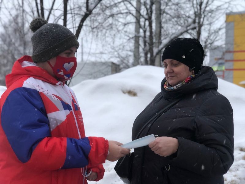 Рузские волонтеры продолжают организацию мероприятий по раздаче масок