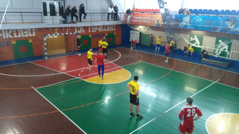 В Тучково играют в мини-футбол