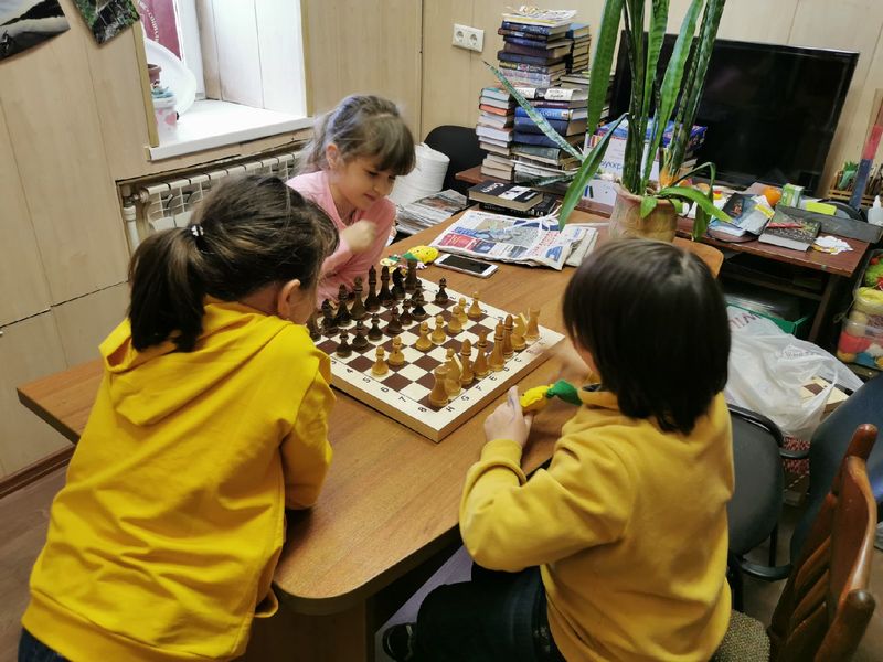 Дороховчане сражались в шахматы и настольные игры