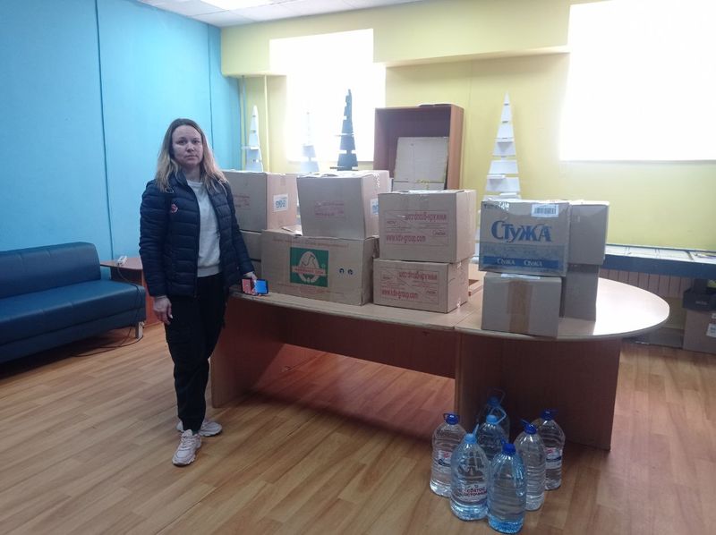 Молодежный центр РГО продолжает сбор гуманитарной помощи
