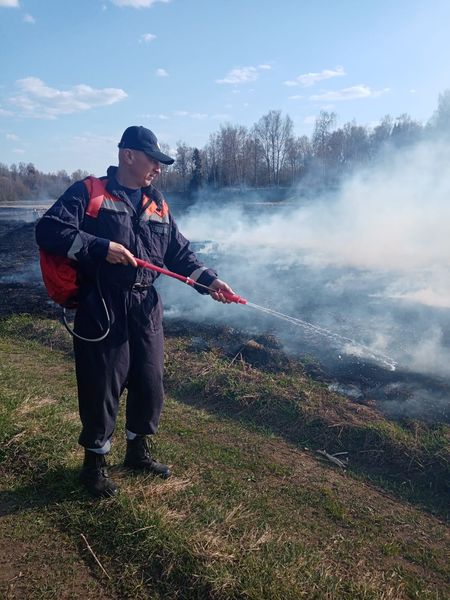 Сотрудники Мособлпожспаса ликвидировали в регионе 1592 возгорания сухой растительности