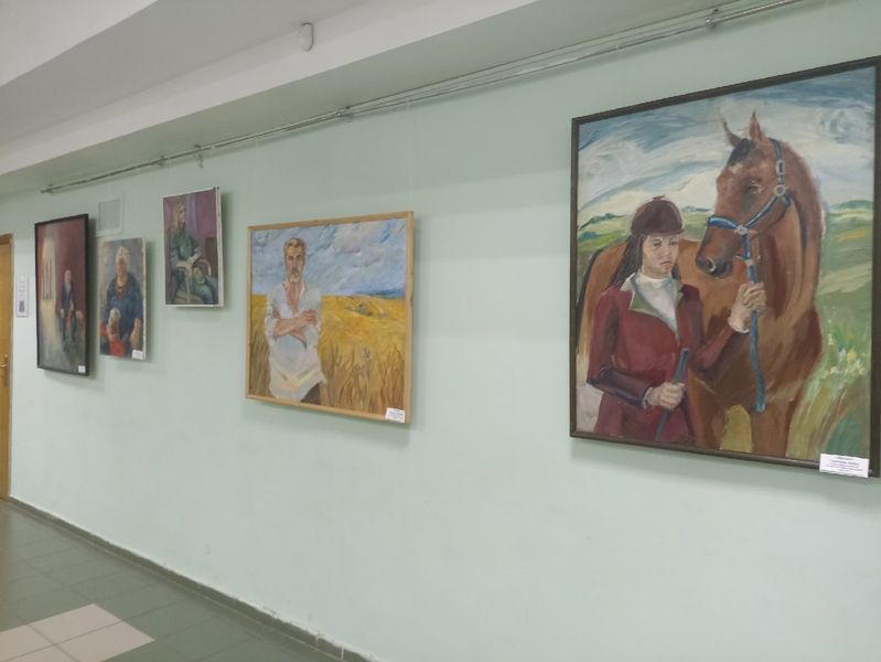 В Молодежном центре РГО открылась выставка картин