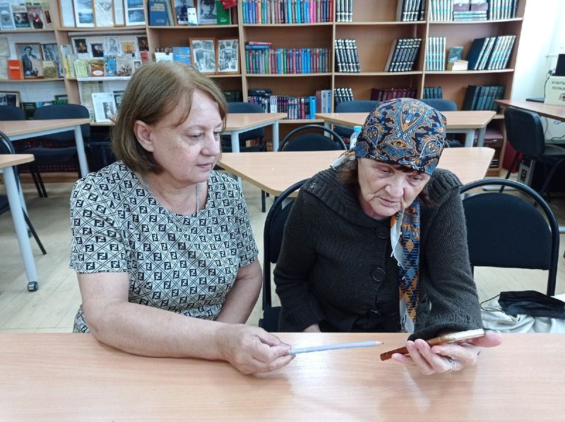В Тучковской библиотеке прошло занятие по компьютерной грамотности  