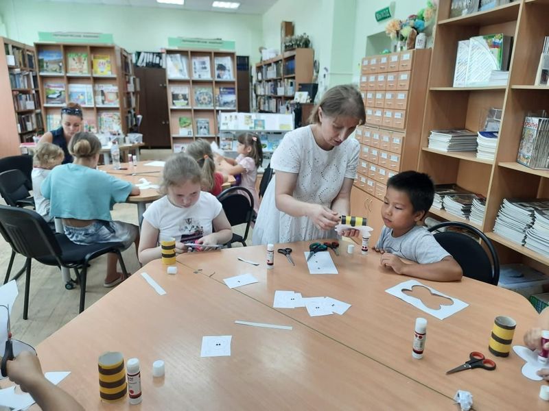 В Тучковской библиотеке прошла очередная субботняя творческая мастерская