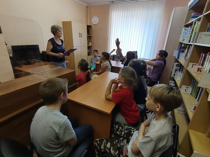 В Старорузской библиотеке дети участвовали в дидактической игре