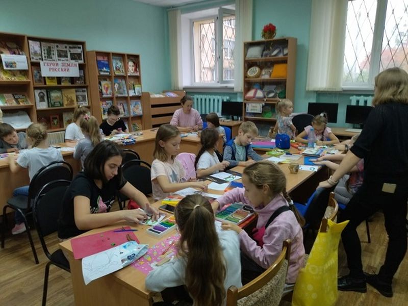 В Рузской библиотеке проходят занятия по пластилинографии