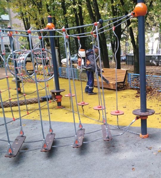 В Рузском округе содержат в порядке детские площадки