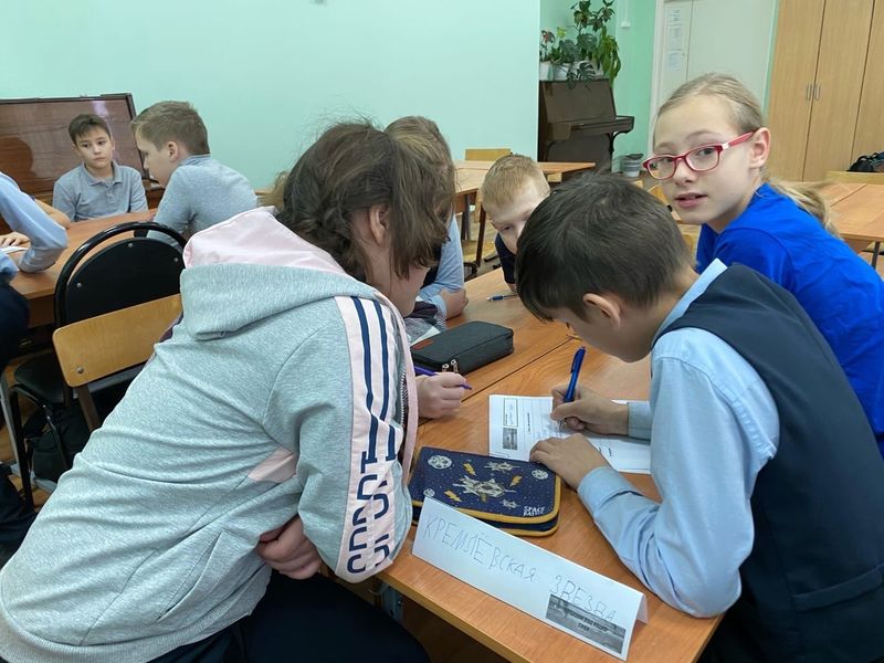 Рузские волонтеры и учителя проводят интеллектуальные викторины