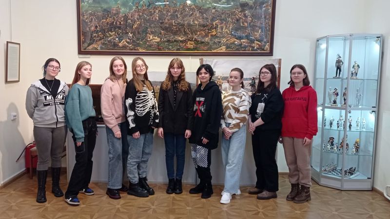 Тучковские студенты посетили выставку 