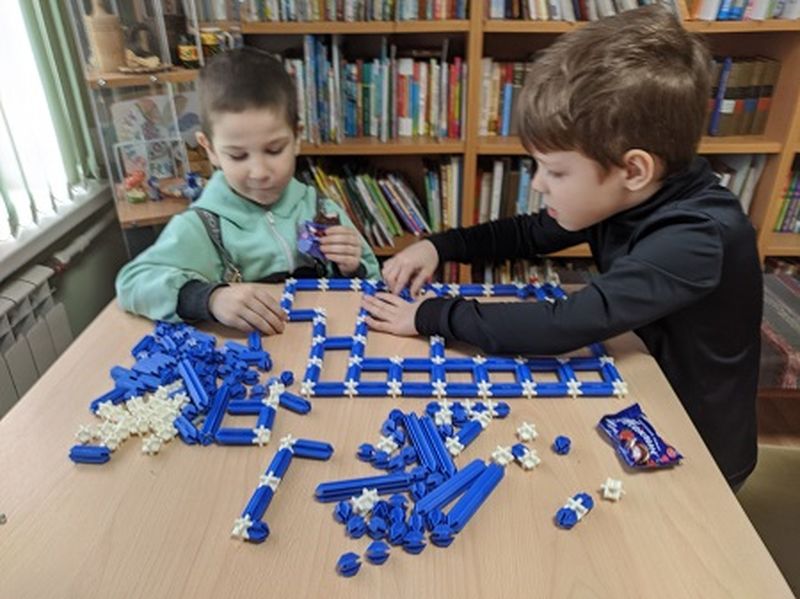 В Тучковскую библиотеку – играть и общаться