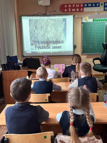 Школьники Нововолково изучали зиму