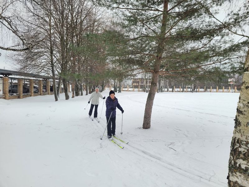 Пенсионеры Рузского округа катаются на лыжах