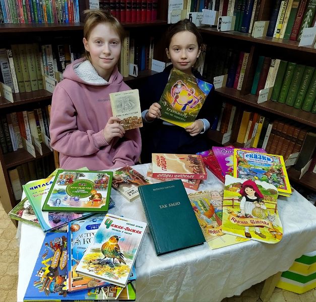 Краснооктябрьская библиотека приняла книги от читателей