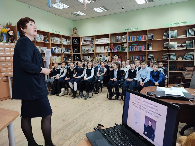 Тучковским школьникам – об учителях-героях