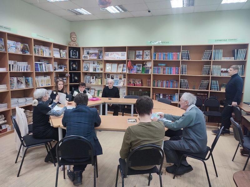 В Тучковской библиотеке собрался литературный клуб