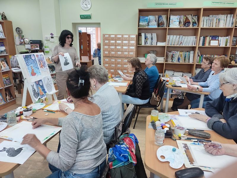 В Тучковской библиотеке рисовали космических лисиц