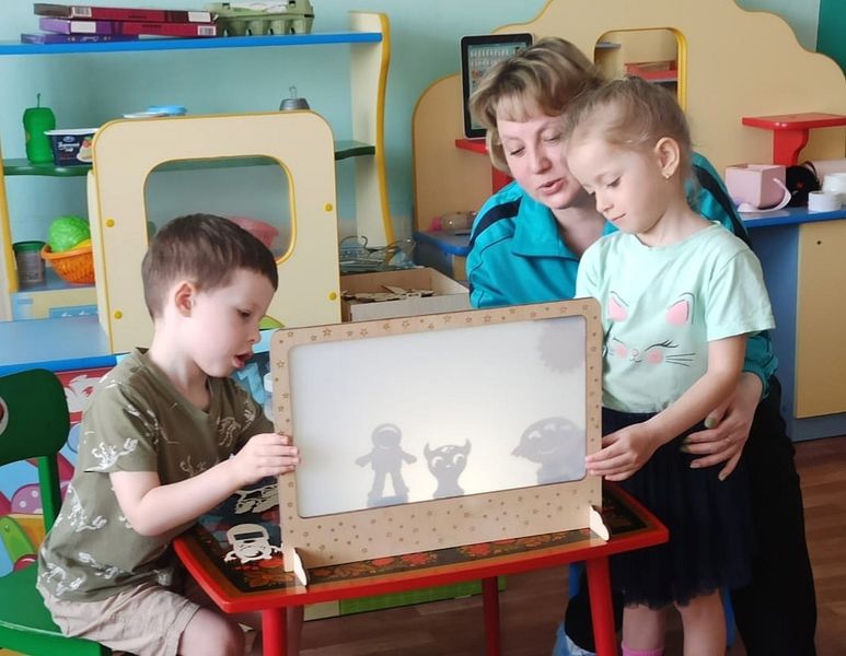В Колюбакинском детском саду – теневой театр