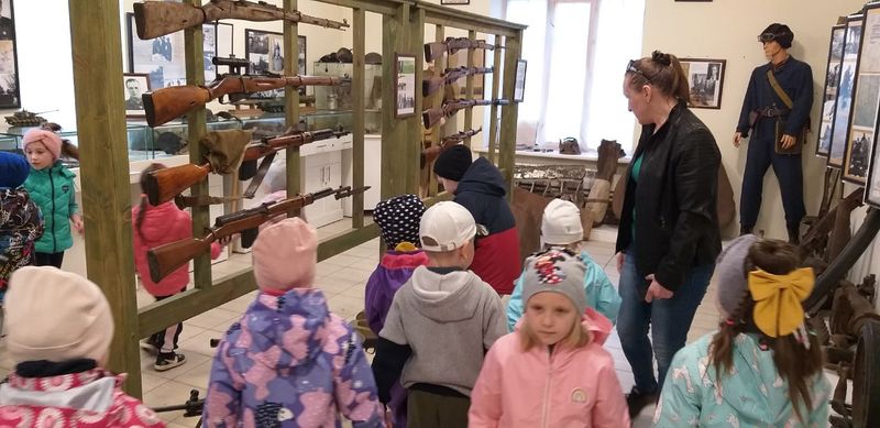 Никольские дошкольники посетили музей в Брикете