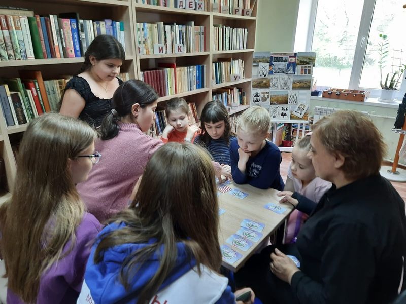 В Тучковской библиотеке – игра во флаги