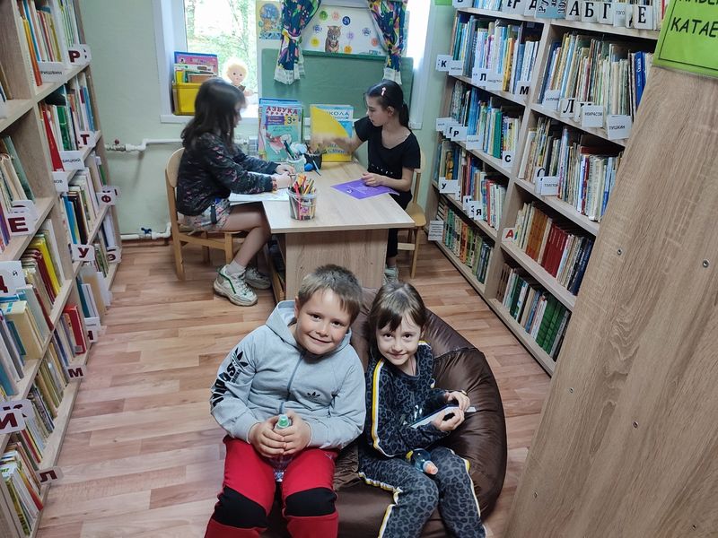 В Тучковской библиотеке – игры, прятки и передача про обезьян