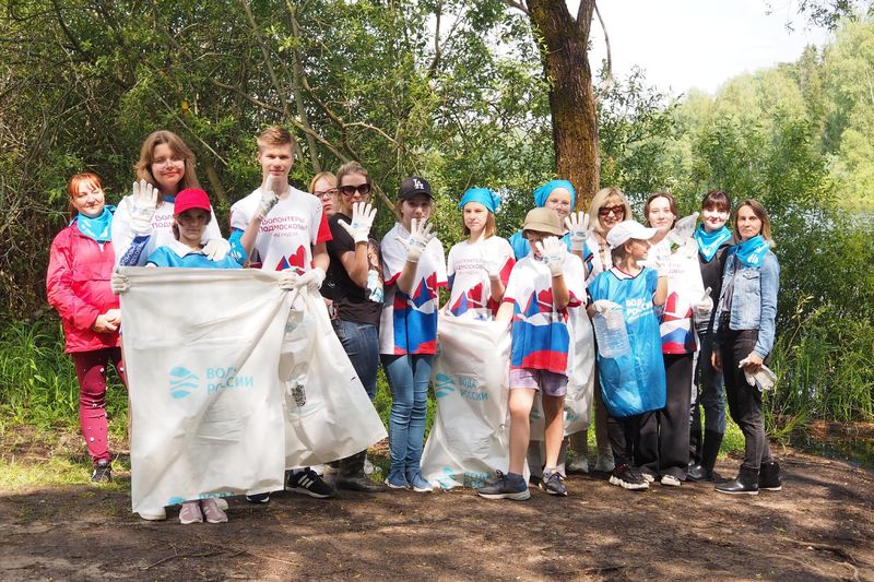 Ружане собрали 3 куба мусора на берегах Озернинского водохранилища