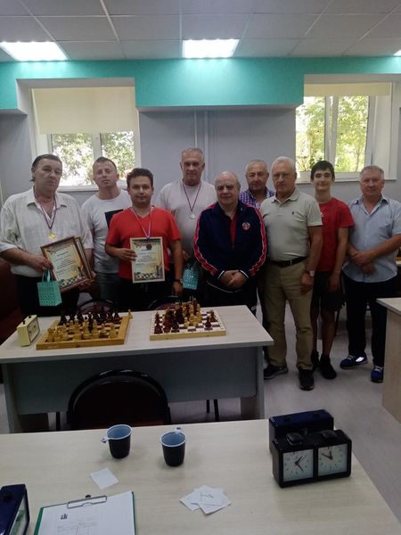 В Молодежном центре прошел праздничный турнир по шахматам