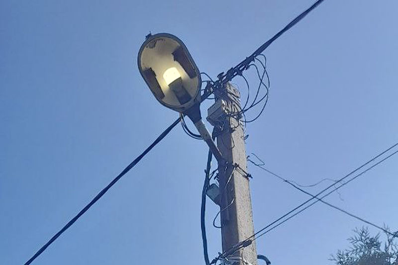 В Рузском округе меняют лампы в фонарях