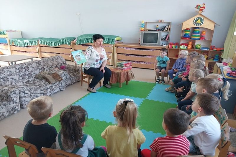 В гостях в Дороховском детском саду – библиотекарь со сказкой
