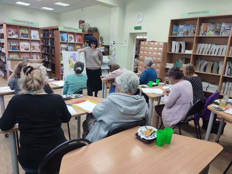 В Тучковской библиотеке – творческий урок «Подсолнухи»
