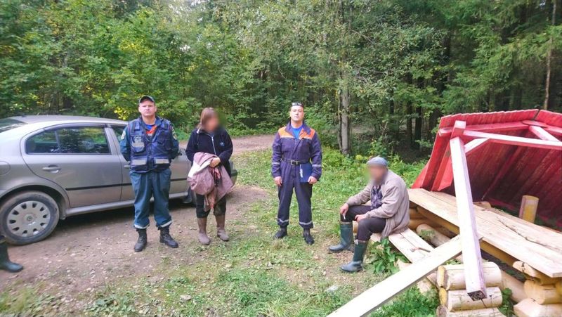 Работники ГКУ МО «Мособлпожспас» приняли участие в поисках потерявшихся в лесу грибников в Рузском округе  