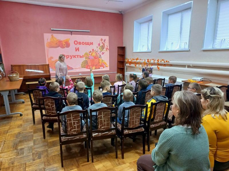 «Корзинка с витаминами» ждала рузских дошколят в библиотеке