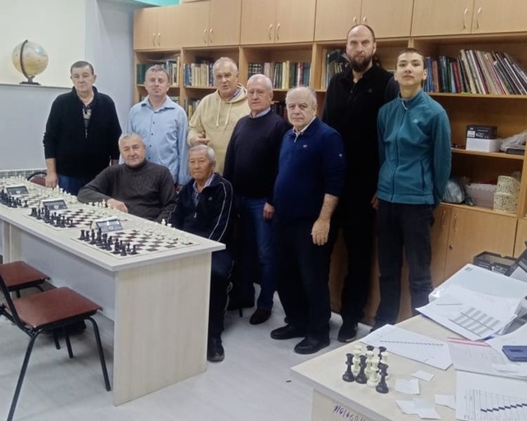 В Молодежном центре состоялся праздничный турнир по шахматам