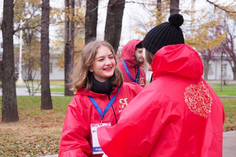 Рузские волонтеры помогали на выставке-форме 