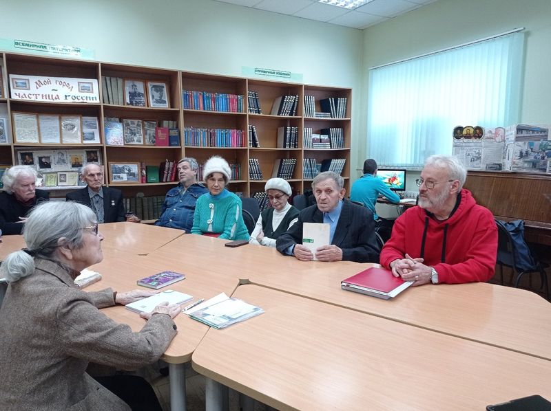 В Тучковской библиотеке – творческая встреча литераторов