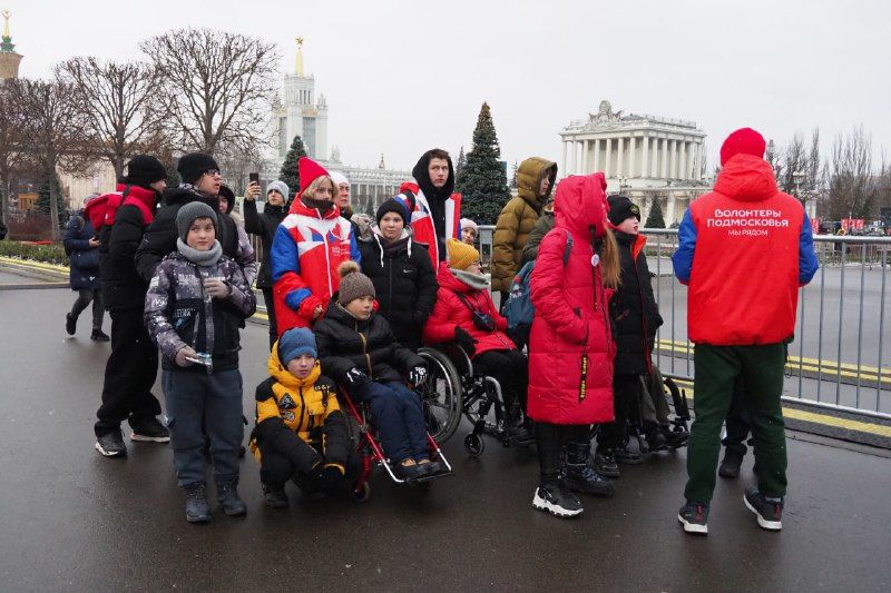   Рузские добровольцы сопровождали  детей из ЛНР на выставке-форуме 