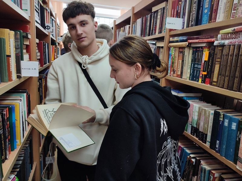 В Тучковской библиотеке – экскурсия для студентов