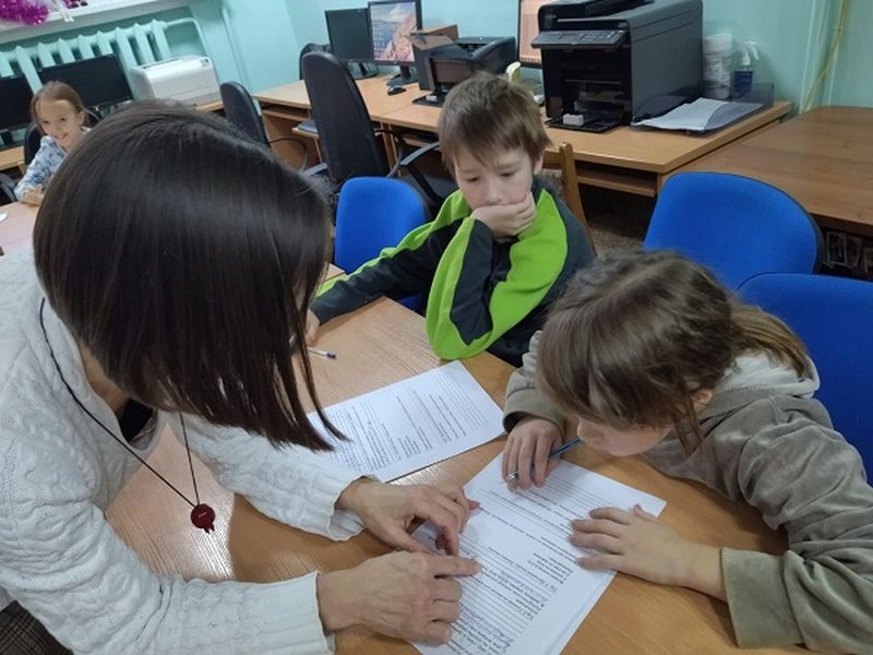 Юные ружане постигали правила русского языка в библиотеке
